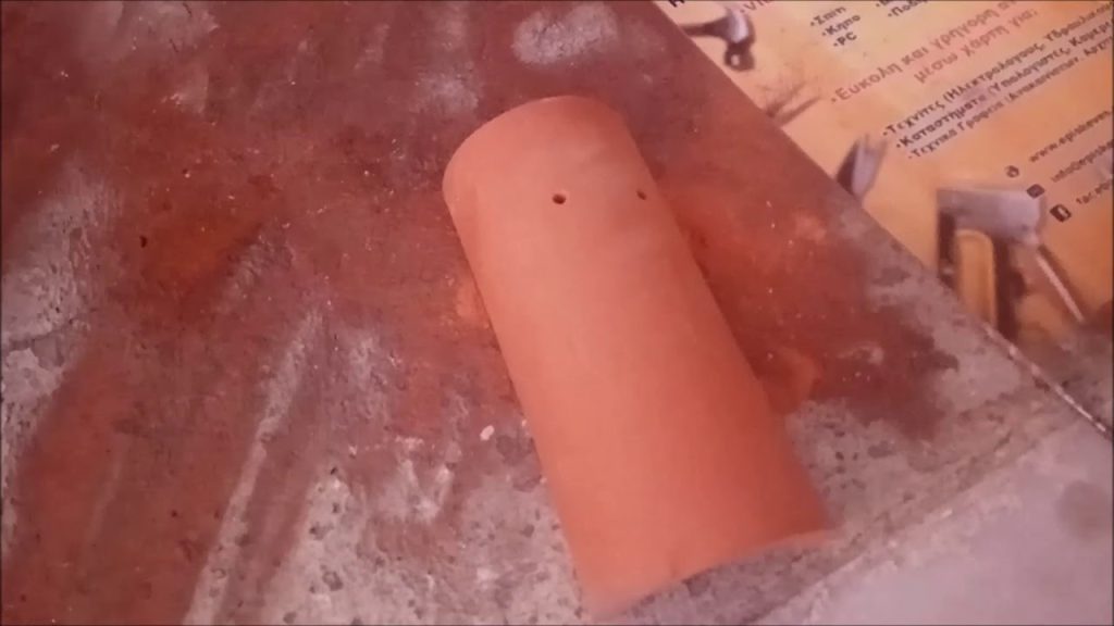 roof tile created in to wall lights --φωτιστικο απλικα από κεραμίδι